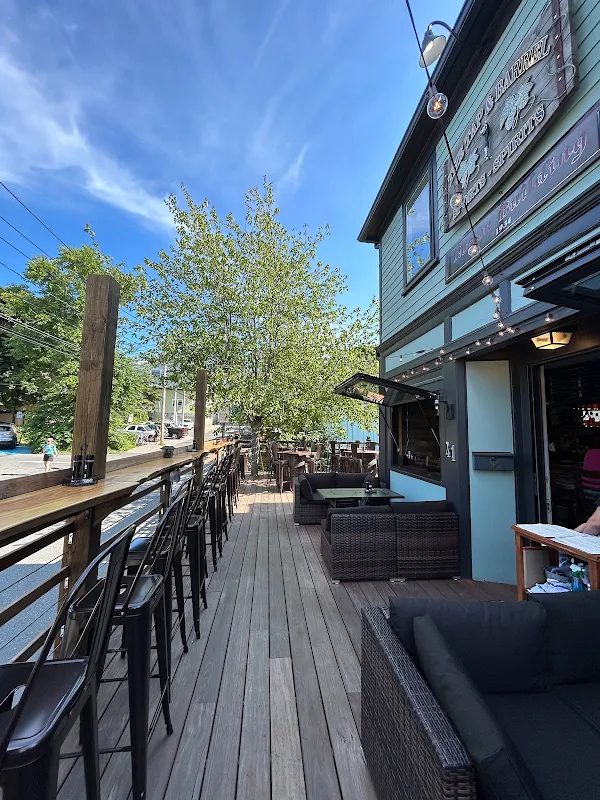 Tap & Barrel Tavern