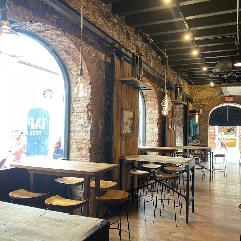 Taphus Beer House