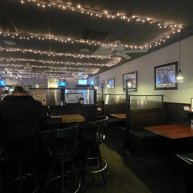 Bennie's | Cafe & Pub