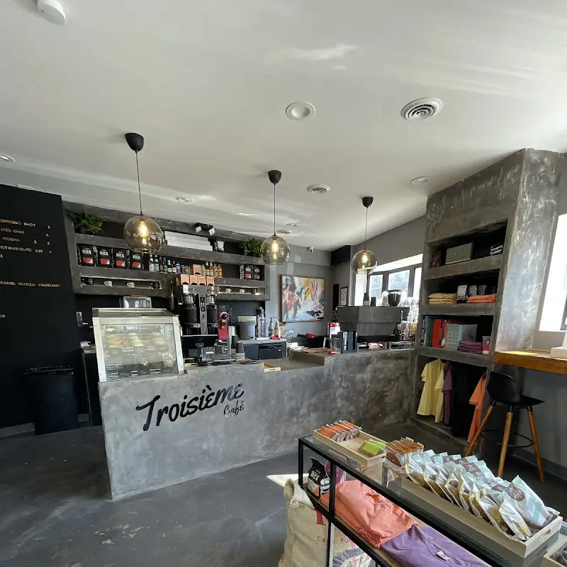 Troisieme Cafe