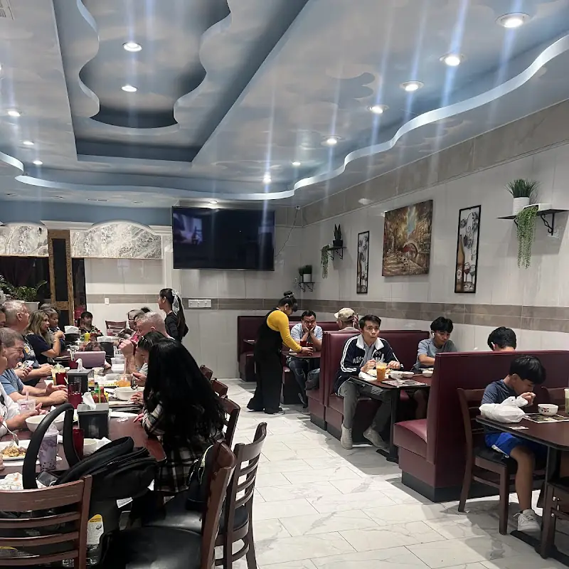 PHO LE Vietnamese restaurant
