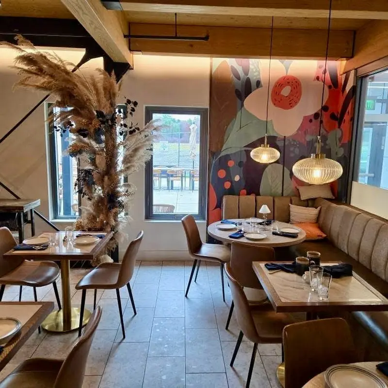 Aire Restaurant & Catering