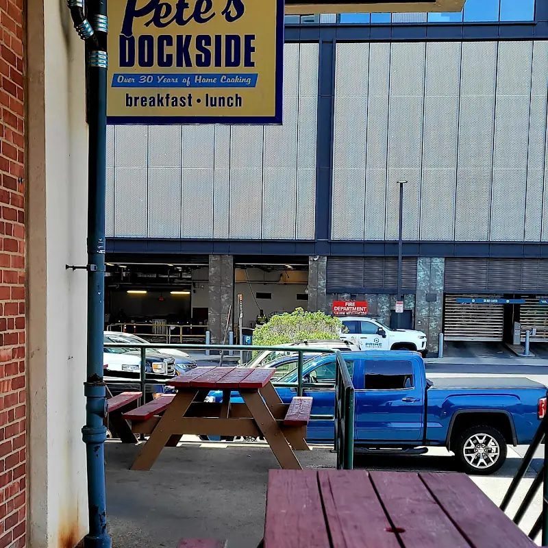 Pete's Dockside