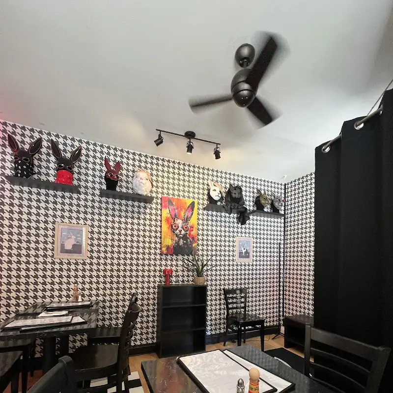 Mad Rabbit Cafe