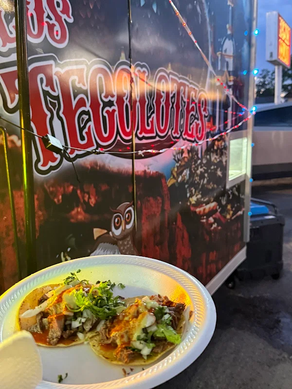 Taqueria los tecolotes