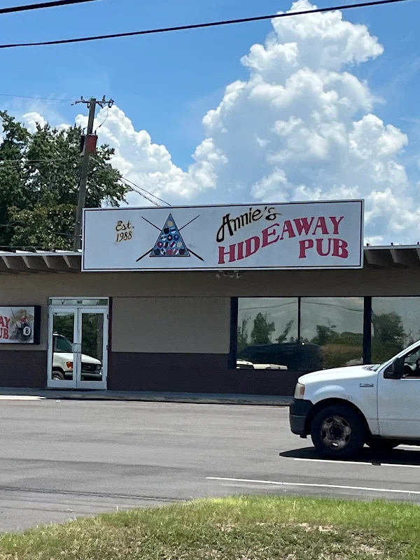 Hideaway Pub