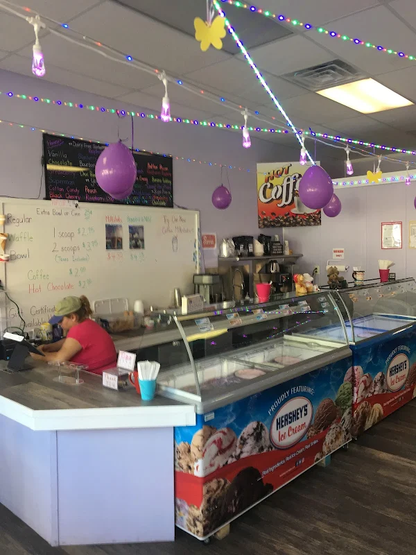 Molly's Hand-Dipped Ice Cream & Molly's Playhouse
