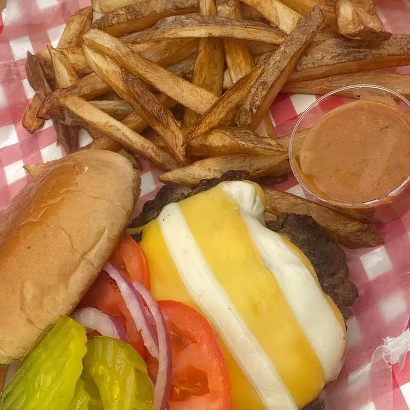 TWG 1/4 sweet onion burger