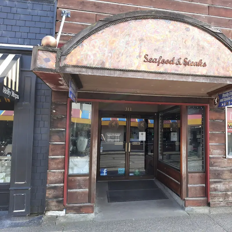 Twisted Fish Steakhouse and Sports Lounge