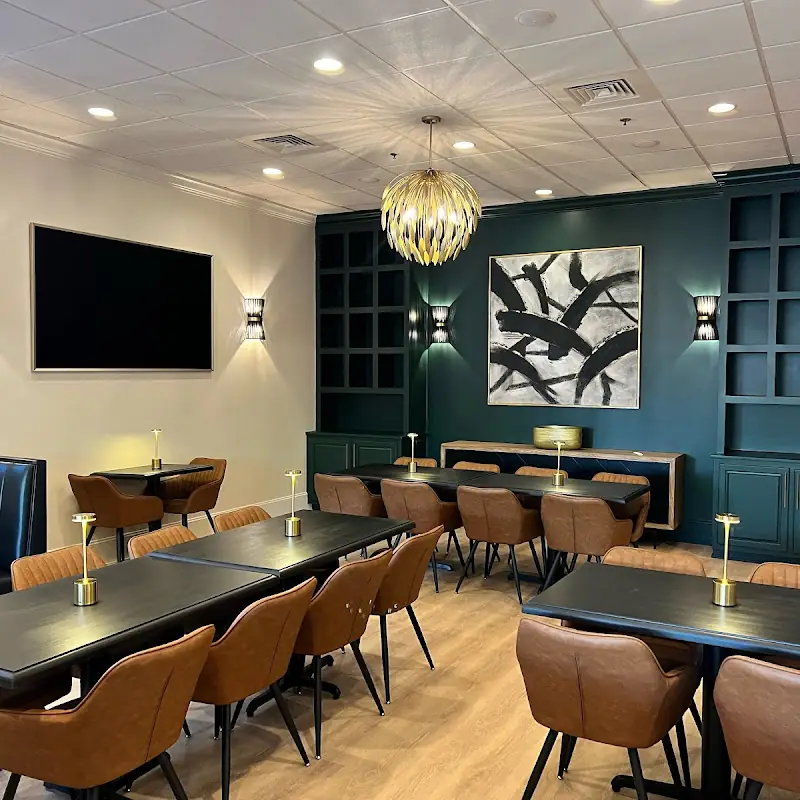 Vanzant's: Steak, Seafood & Bar