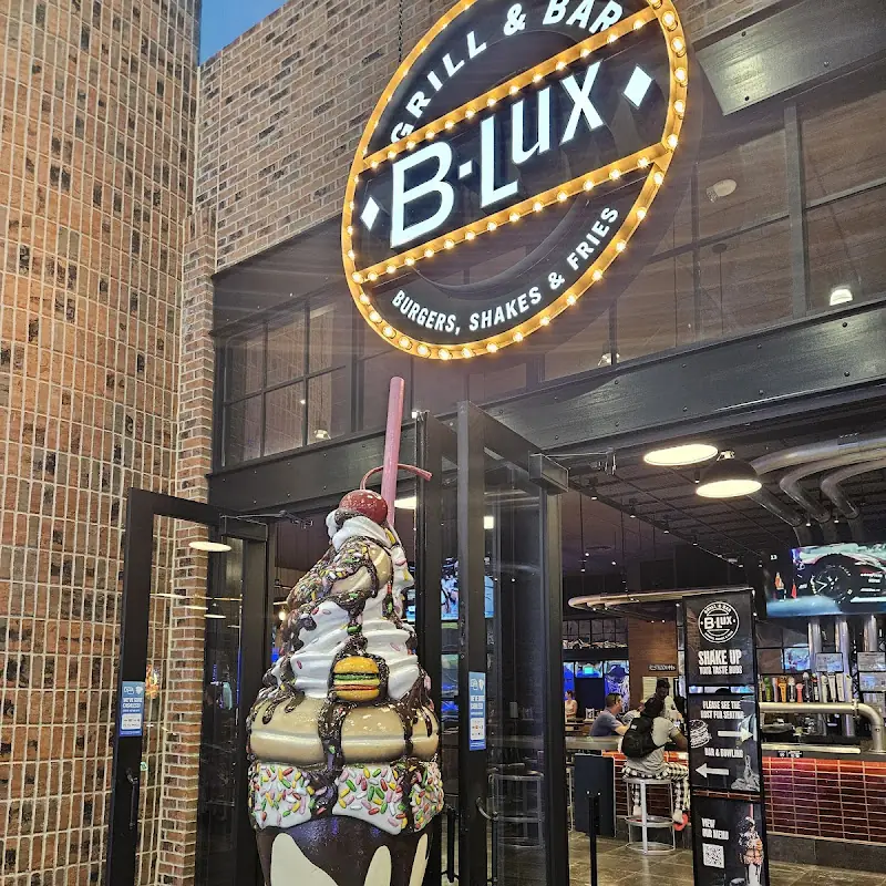 B-LUX Grill & Bar