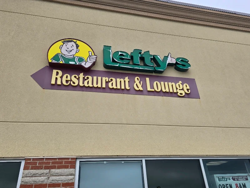 Lefty's Restaurant & Lounge