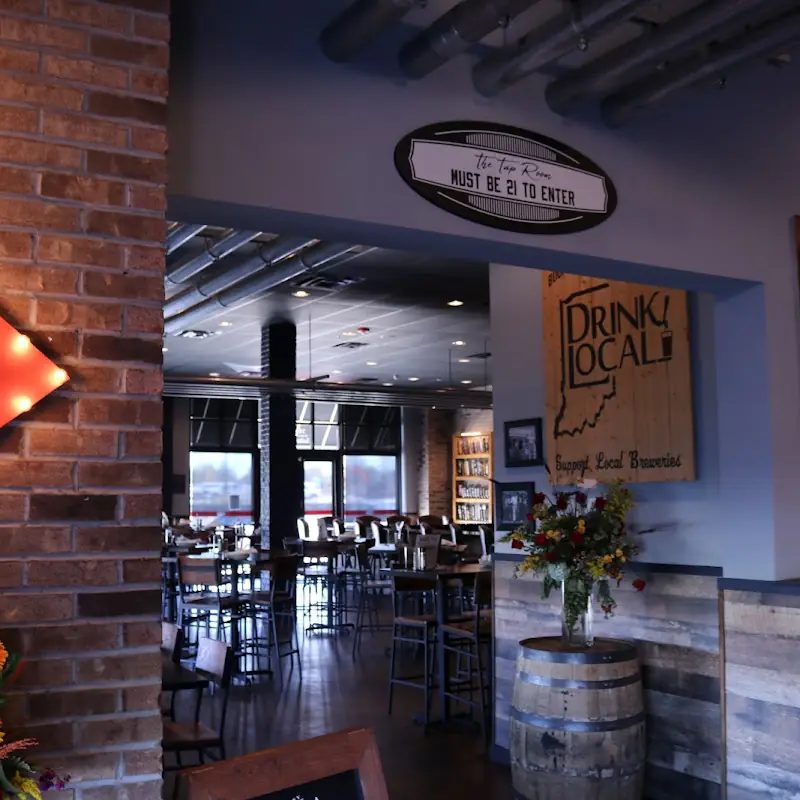 BoomBozz Pizza & Watch Bar