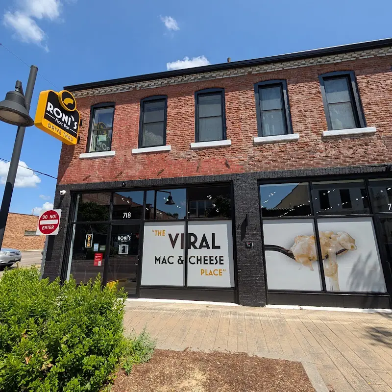 Roni's Mac Bar - Cape Girardeau