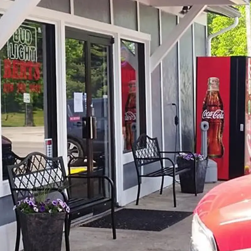 Bert's Rivertown Grill