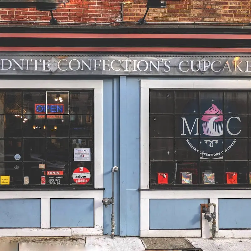Midnite Confections Cupcakery
