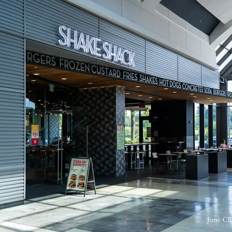 Shake Shack Garden State Plaza