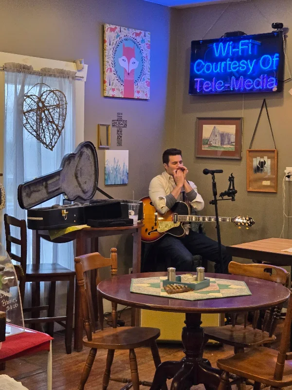 Silver FOX Cafe