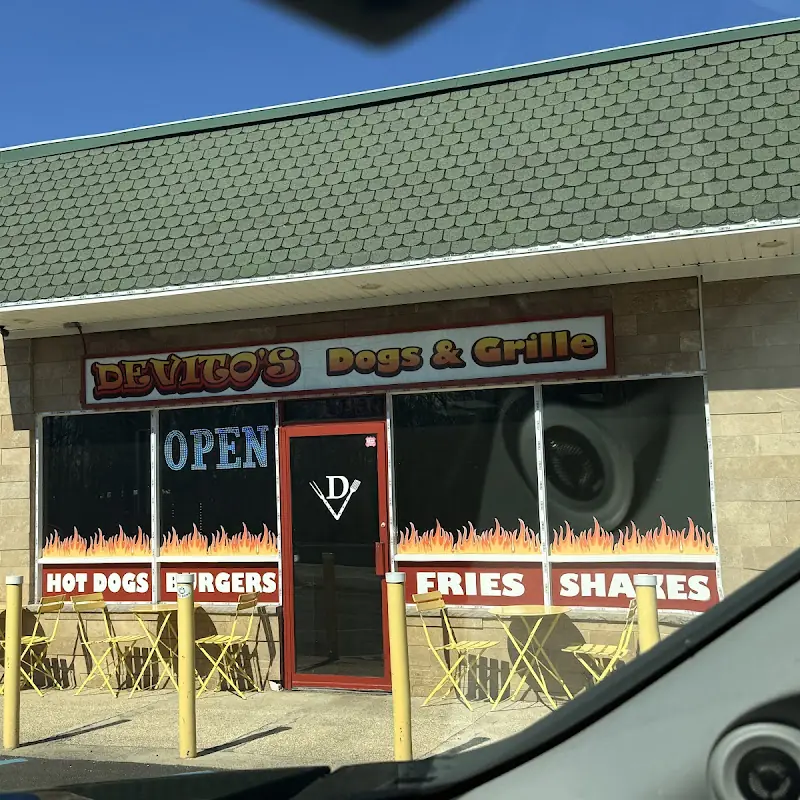 DeVito's Dogs & Grille