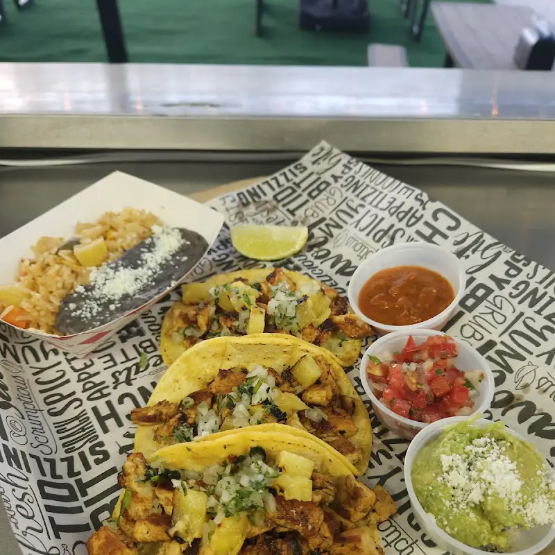 Tacos De Birria en Su Jugo
