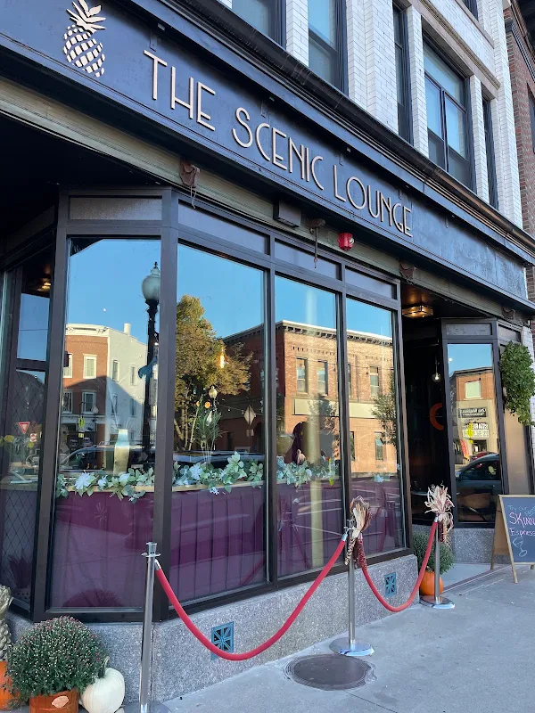 The Scenic Lounge