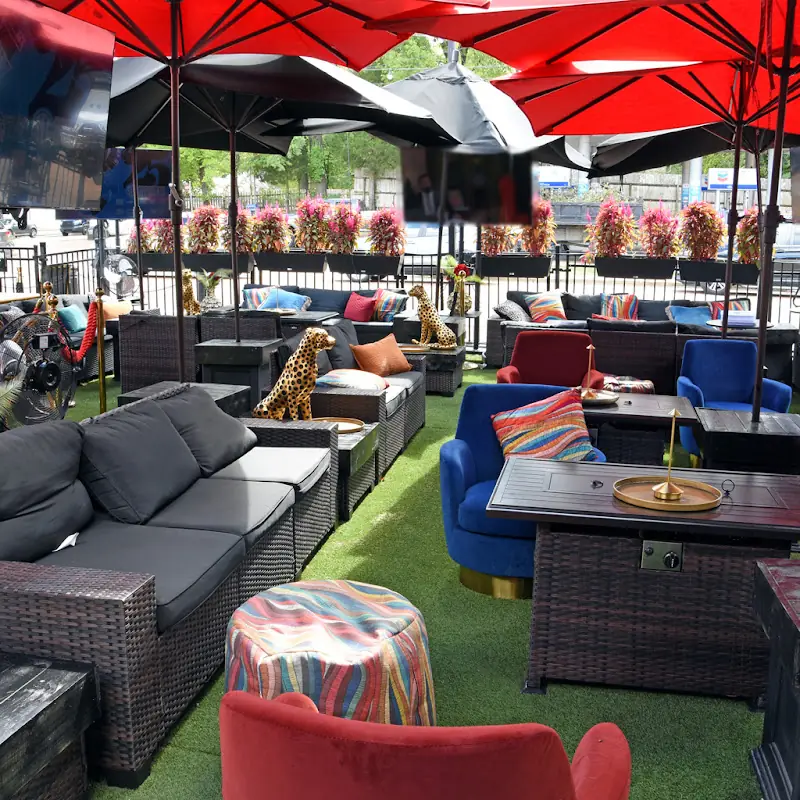 The Velvet Ditch - Sports bar & Seafood