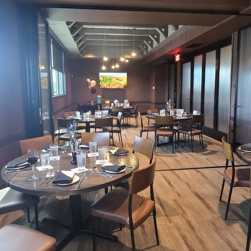 Cooper’s Hawk Winery & Restaurant