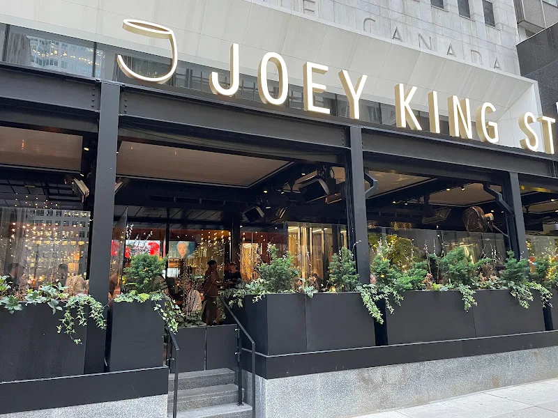 JOEY King St