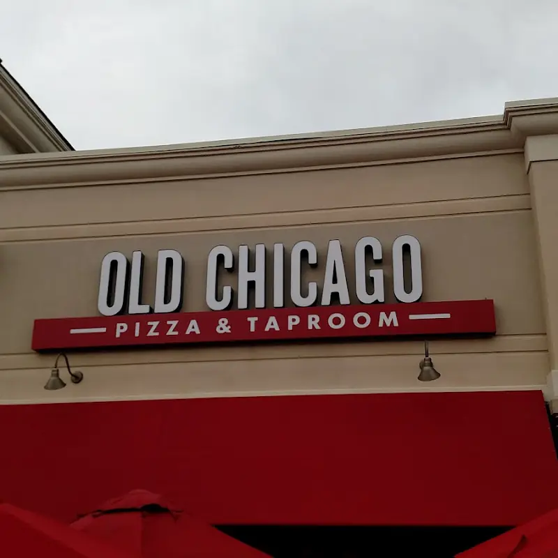 Old Chicago Pizza + Taproom