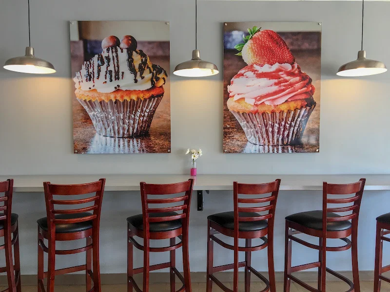 Frostings Bakery