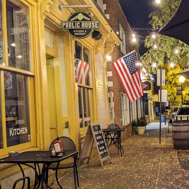 Public House Kitchen & Brewery