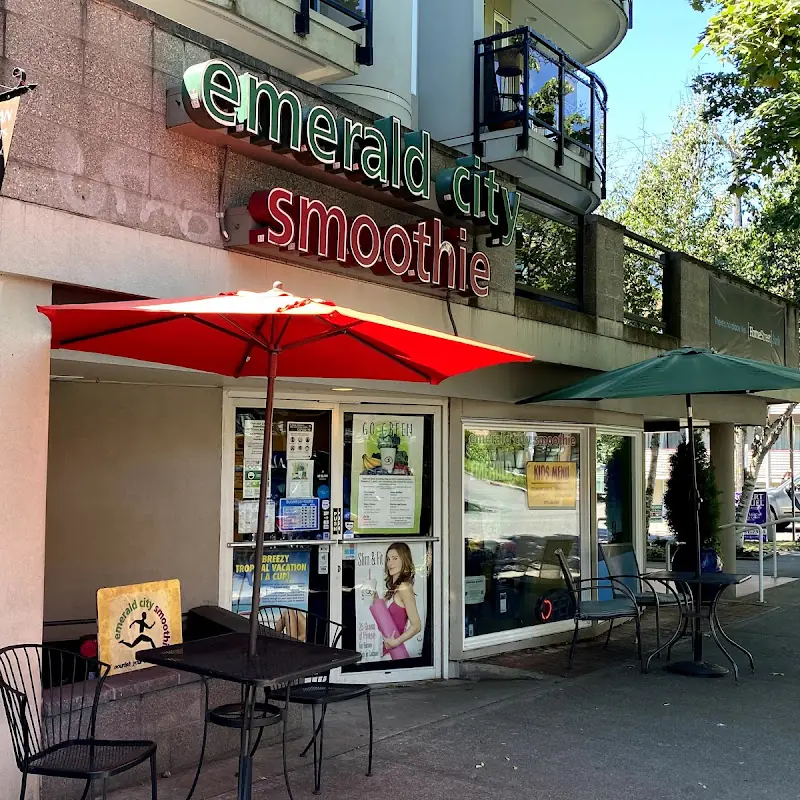Emerald City Smoothie Queen Anne