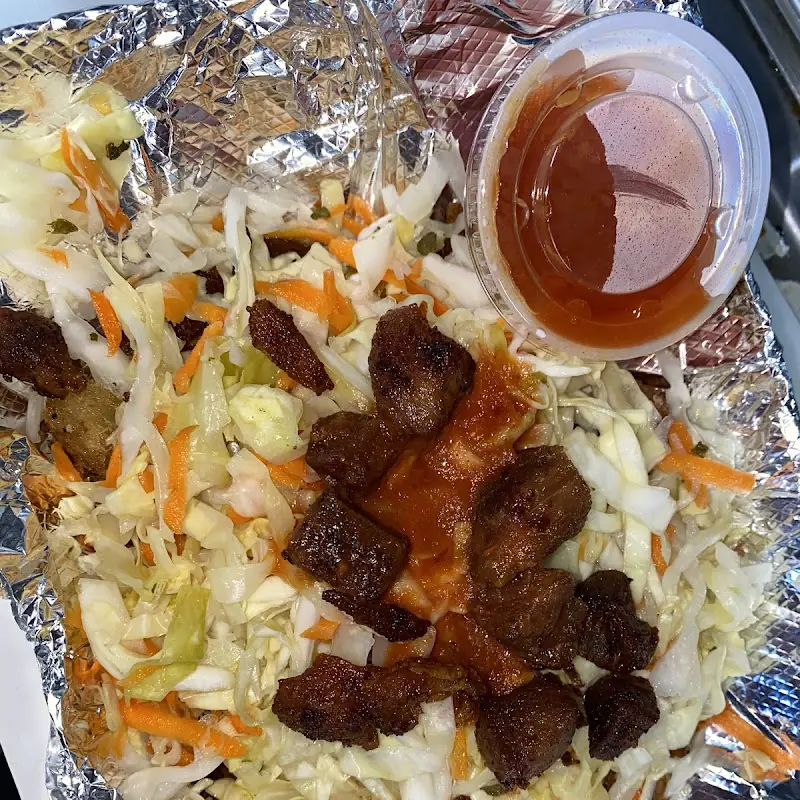 Pupuseria: El Tamarindo | Mexican Food Truck