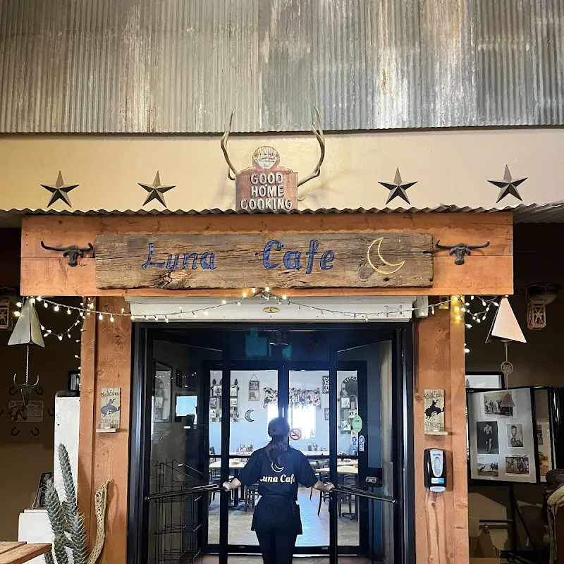 Luna Cafe