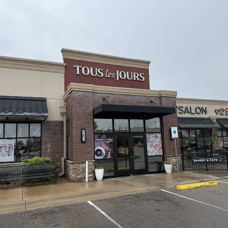 TOUS les JOURS Bakery Café - Lawrence