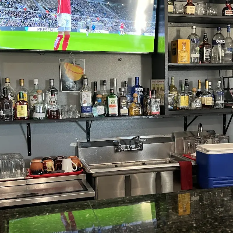 Restaurant y Pupuseria El Rincon Latino
