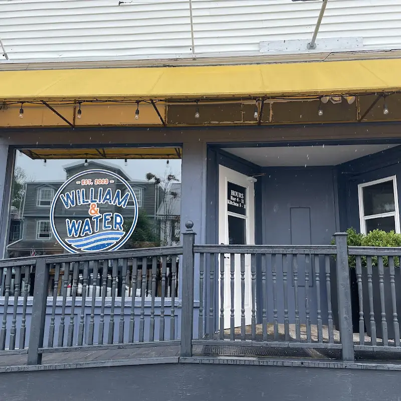 William and Water | Restaurant and Bar
