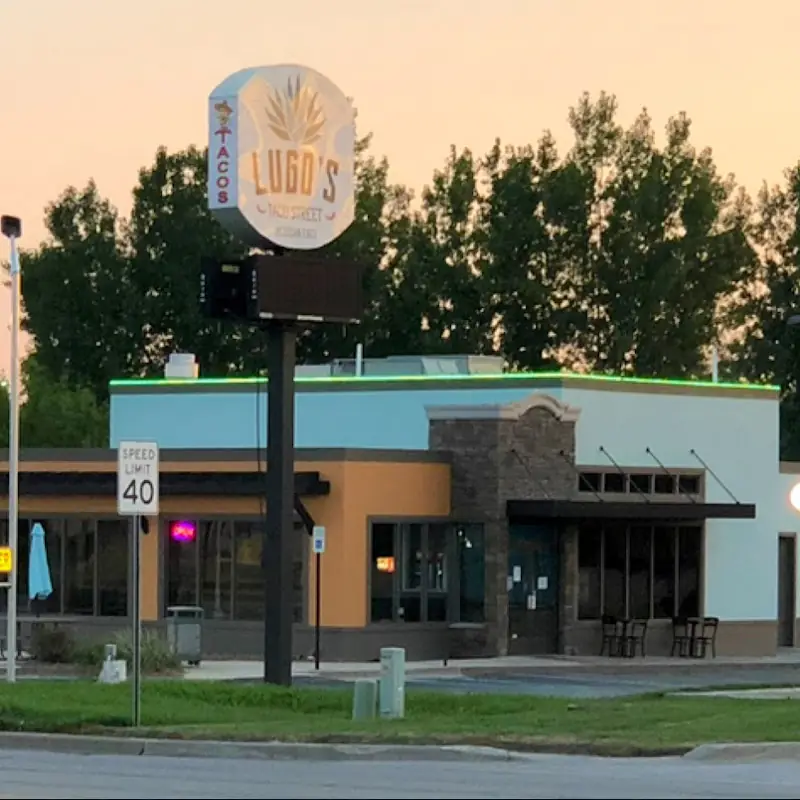 Lugo’s Taco Street