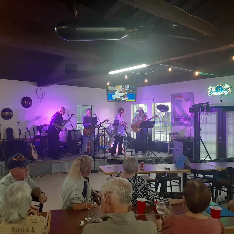 Willy's Bar & Grill
