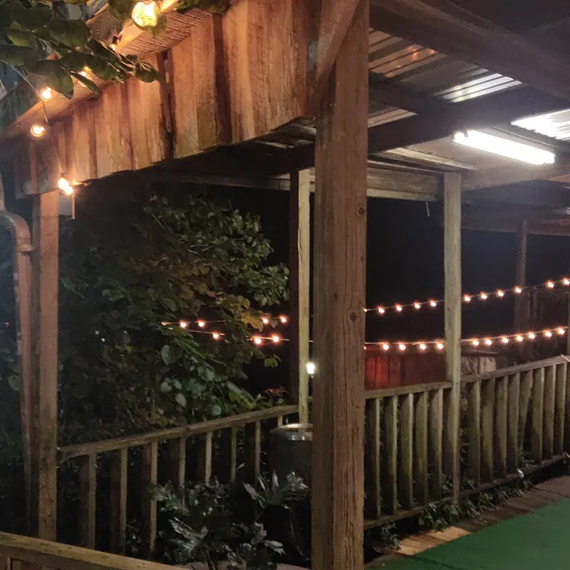 Tunk's Cypress Inn