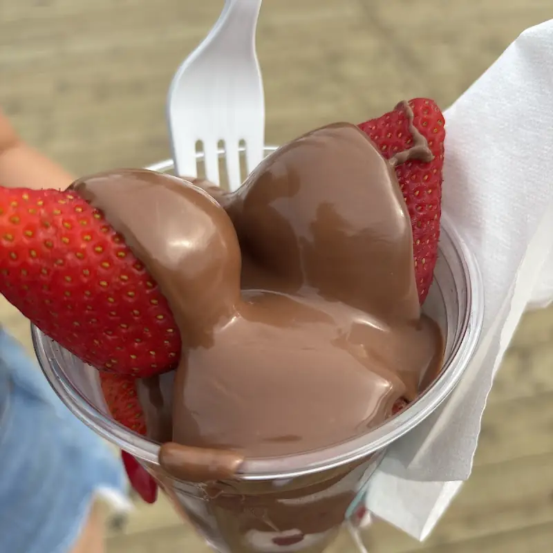 Açaí & Dubai Chocolate Strawberries by Planet Candy