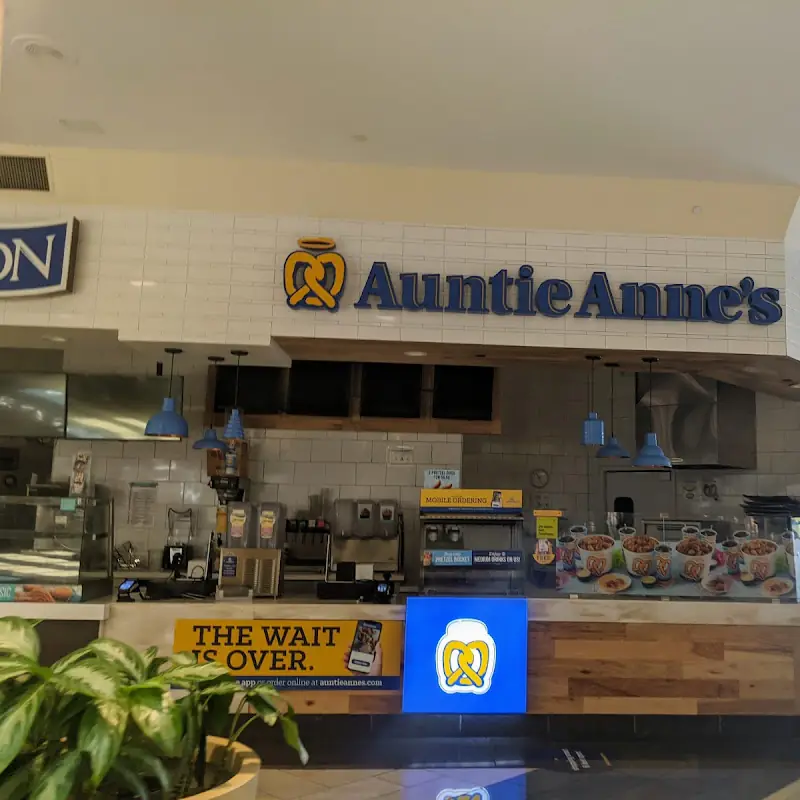 Cinnabon