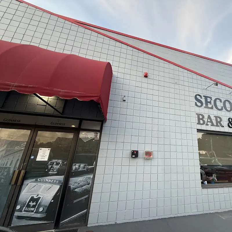 Second Brook Bar & Grill