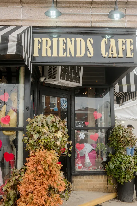 Friend's Cafe