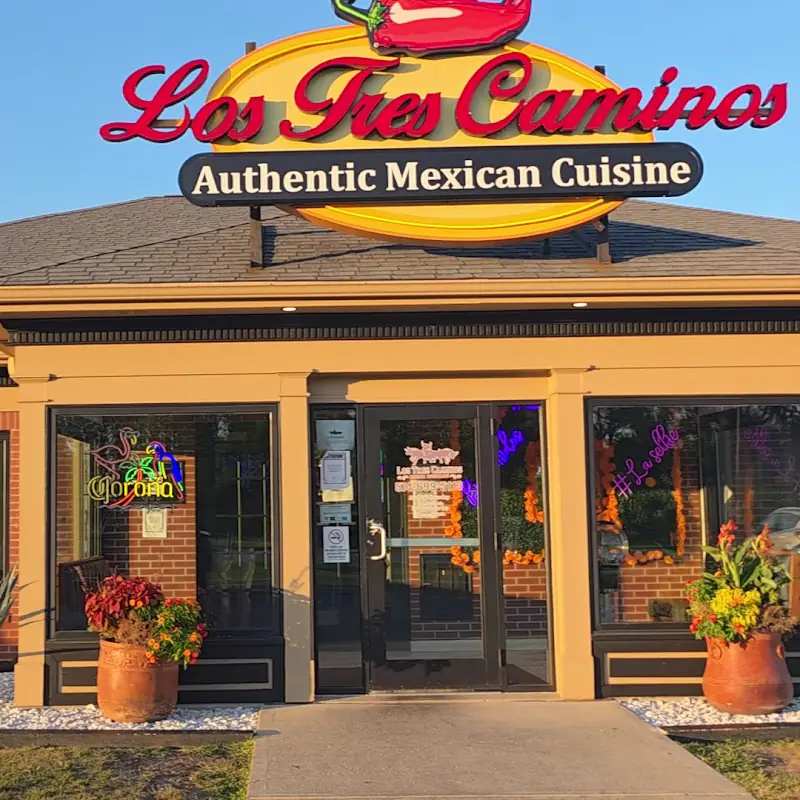 Los Tres Caminos