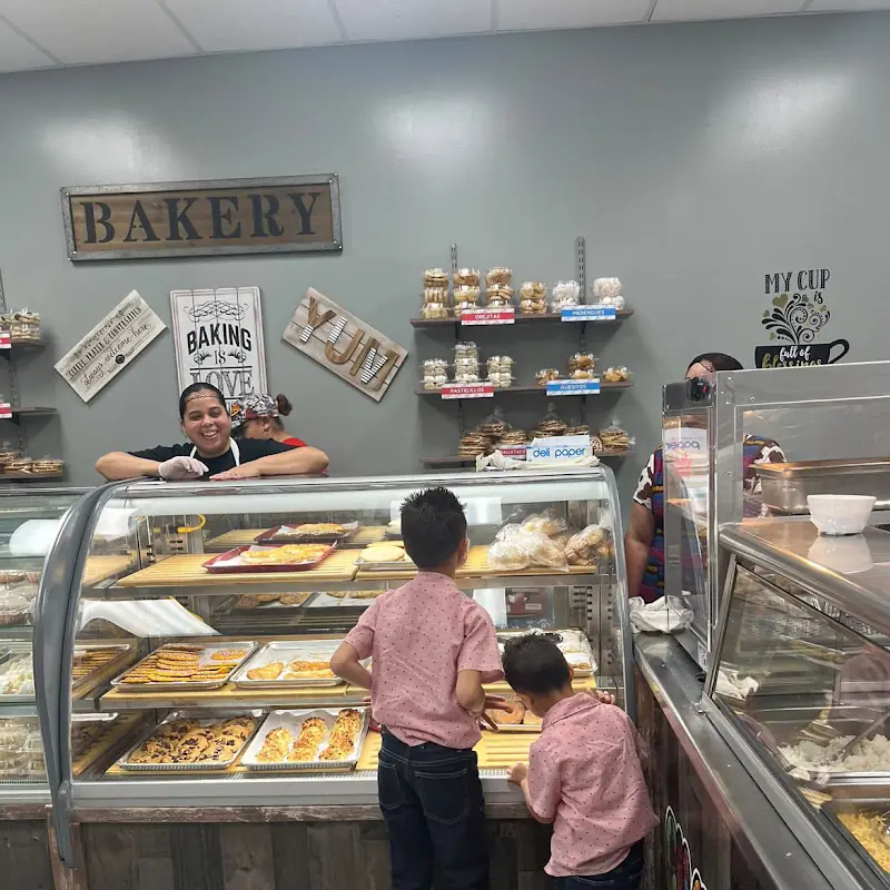Guaterriqueña Bakery