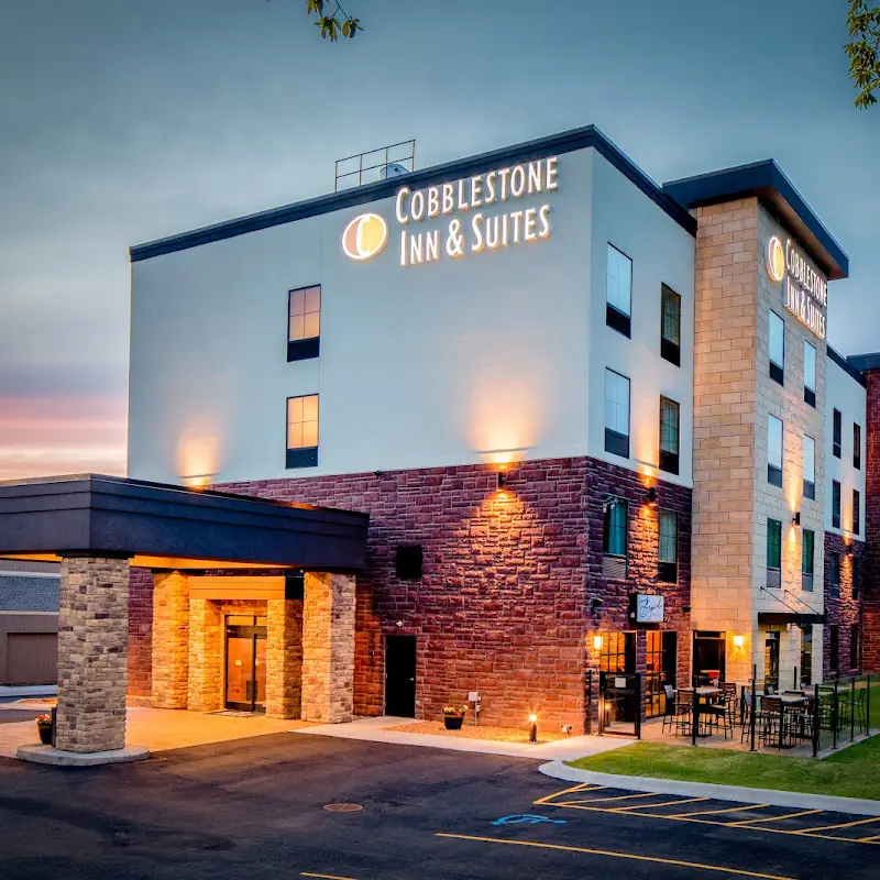 Cobblestone Inn & Suites - Fairfield Bay