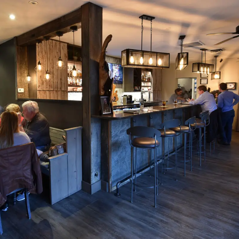 Stonewalls Restaurant