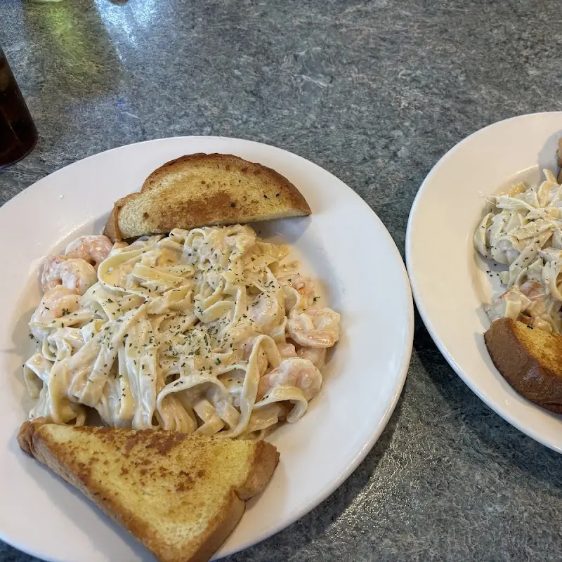 Leo's Pizza & Grill