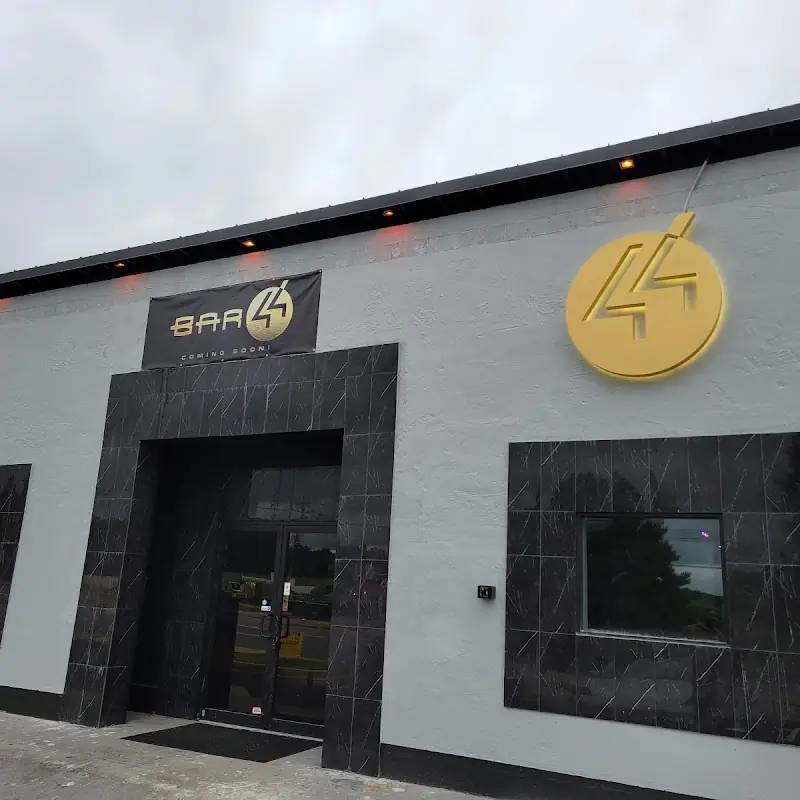 Bar 44
